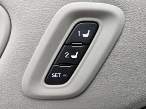 Used 2023 Honda Pilot Elite image 9