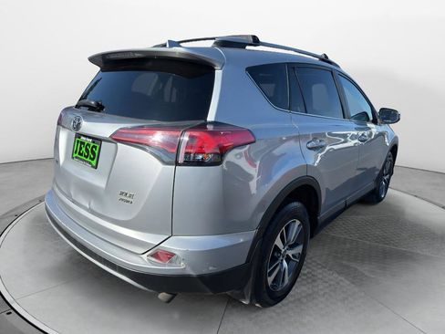 Used 2018 Toyota RAV4 XLE image 5