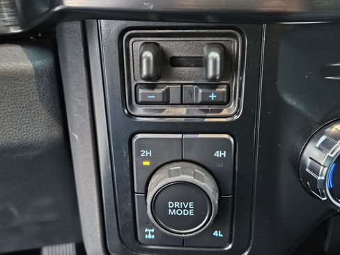 Used 2025 Ford F350 Lariat image 28