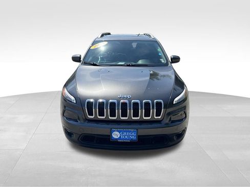 Used 2015 Jeep Cherokee Latitude FWD image 9