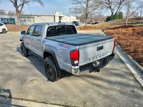 Used 2019 Toyota Tacoma TRD Off-Road image 7