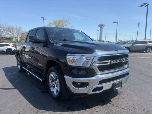 Used 2023 RAM 1500 Big Horn AWD/4WD image 3