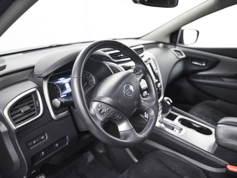 Used 2020 Nissan Murano SV image 16