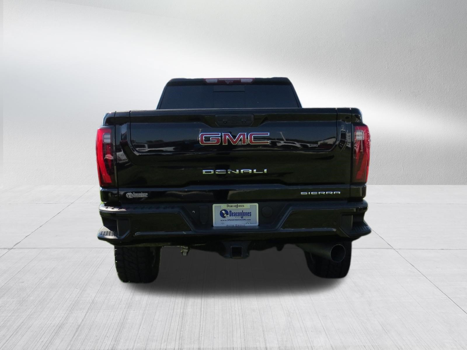 Used 2024 GMC Sierra 3500 Denali w/ Denali Reserve Package AWD/4WD image 4