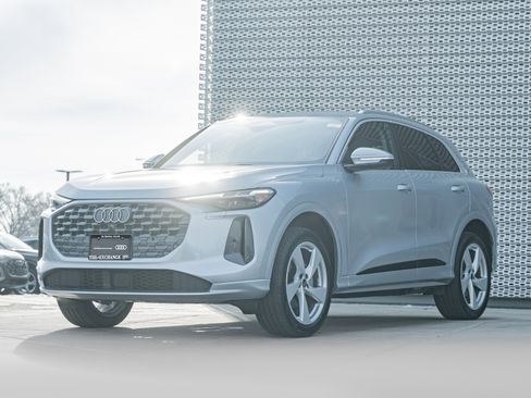 Certified 2025 Audi Q5 Premium Plus w/ Premium Plus image 7