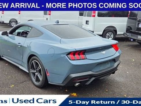 Used 2024 Ford Mustang Coupe RWD image 6