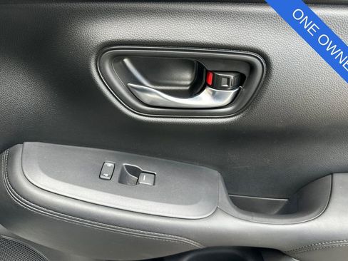 Used 2024 Honda HR-V LX image 19