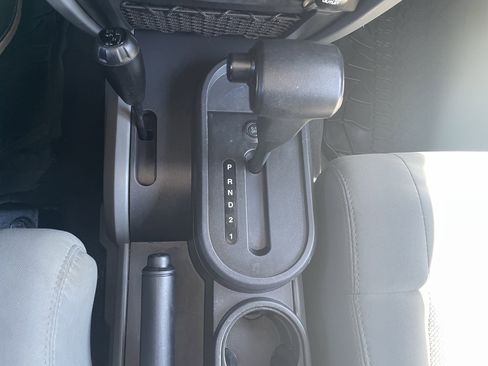 Used 2010 Jeep Wrangler Sahara w/ Trailer Tow Group AWD/4WD image 19