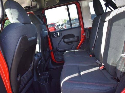 Used 2026 Jeep Wrangler Unlimited Rubicon AWD/4WD image 22