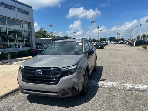Used 2025 Subaru Forester Sport AWD/4WD image 7