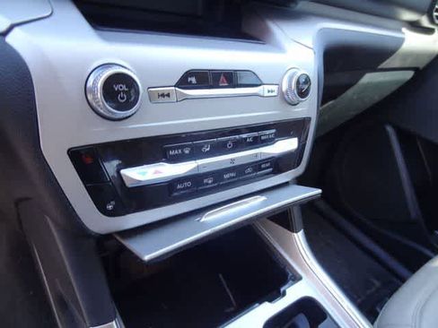 Used 2023 Ford Explorer XLT w/ Equipment Group 202A image 9