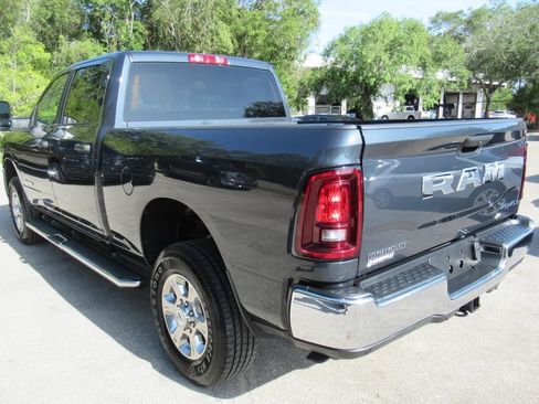 Used 2026 RAM 2500 Big Horn AWD/4WD image 6