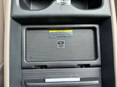 Used 2023 Honda Odyssey Elite image 17