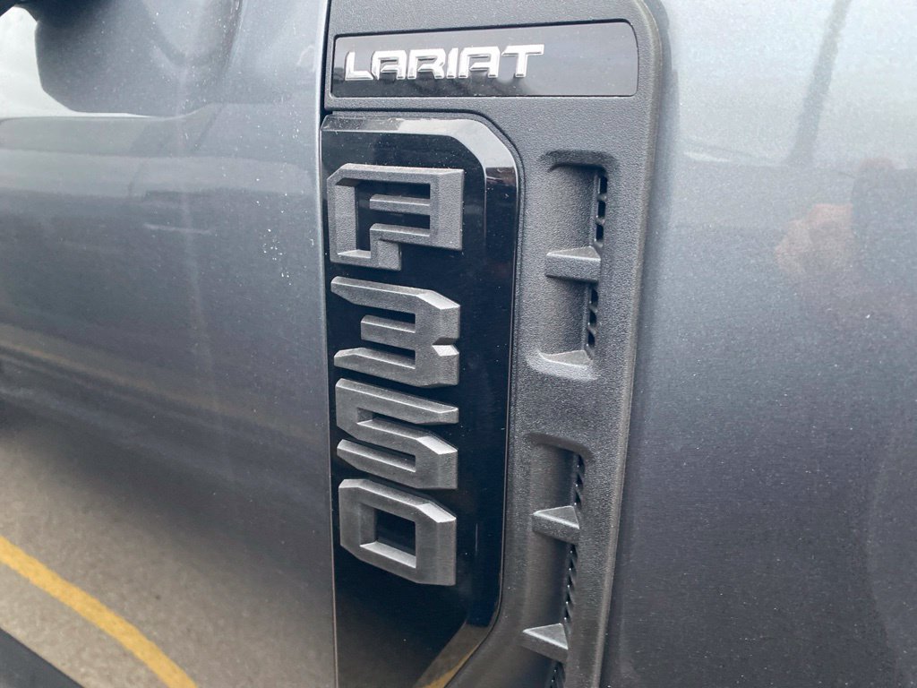 New 2027 Ford F350 Lariat w/ Black Appearance Package AWD/4WD image 7