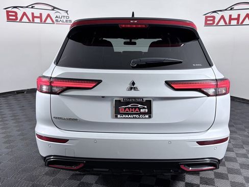 Used 2023 Mitsubishi Outlander ES AWD/4WD image 5