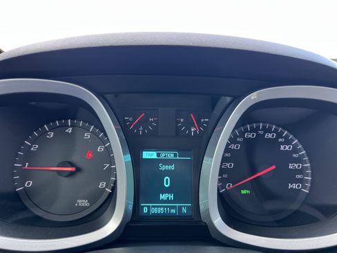 Used 2013 Chevrolet Equinox LS image 3