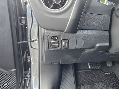 Certified 2018 Toyota Corolla XLE FWD image 14