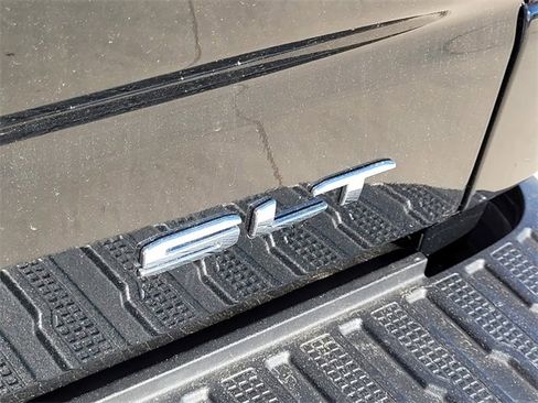 Used 2022 GMC Sierra 1500 SLT image 6