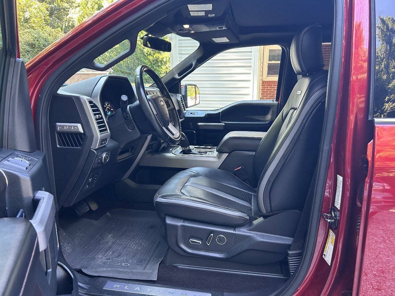 Used 2018 Ford F150 Platinum w/ Equipment Group 701A Luxury AWD/4WD image 12