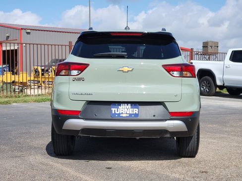 Used 2025 Chevrolet TrailBlazer LT w/ LT Cold Weather Package FWD image 6