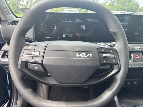 Used 2025 Kia K4 FWD image 11