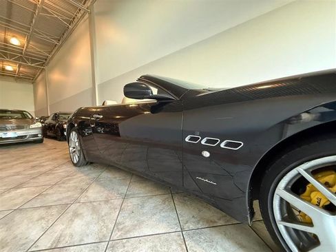Used 2010 Maserati GranTurismo Convertible image 27