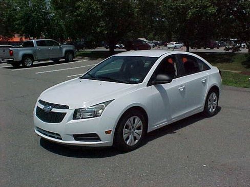 Used 2014 Chevrolet Cruze LS FWD image 27