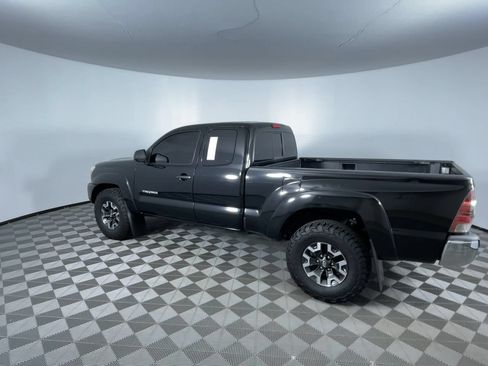Used 2012 Toyota Tacoma 4x4 Access Cab V6 w/ SR5 Pkg image 6