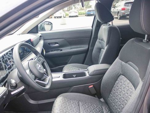 New 2026 Nissan Kicks SV image 18