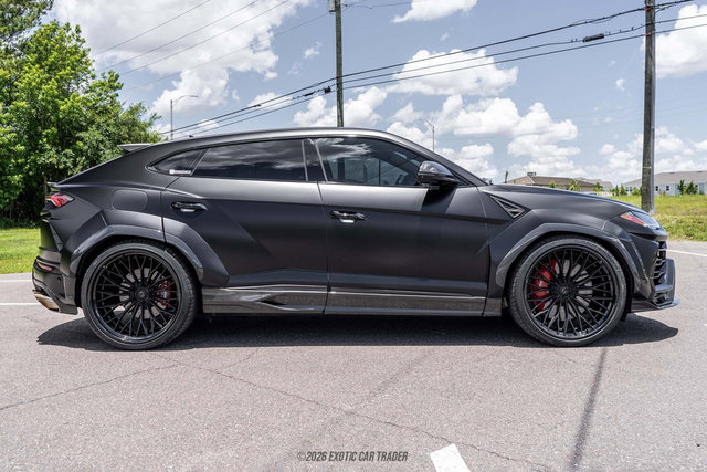 Used 2021 Lamborghini Urus AWD/4WD image 9