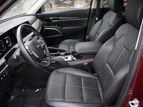 Certified 2024 Kia Telluride EX image 15