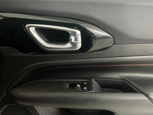 Used 2024 Jeep Compass Trailhawk image 61