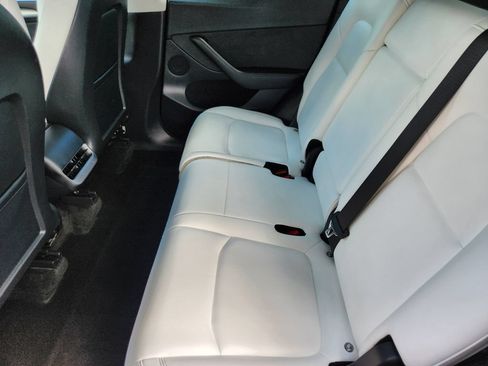 Used 2023 Tesla Model Y Long Range AWD/4WD image 19