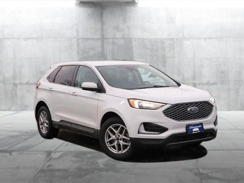 Certified 2024 Ford Edge SEL image 2