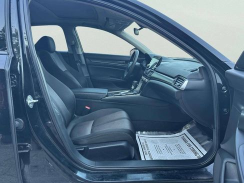 Used 2020 Honda Accord EX image 27