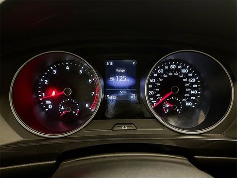 Used 2019 Volkswagen Tiguan SE w/ Panoramic Sunroof Package image 14