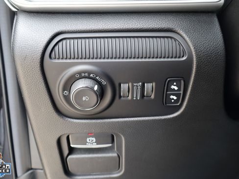 Used 2022 Jeep Wagoneer Series I RWD image 14