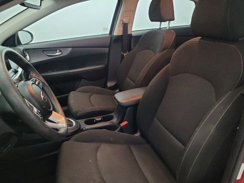 Used 2021 Kia Forte LXS FWD image 17