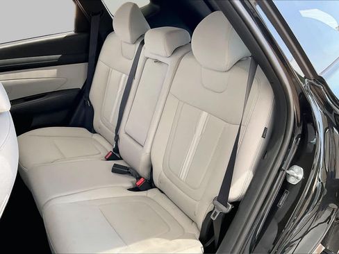 Used 2025 Hyundai Tucson SEL FWD image 20