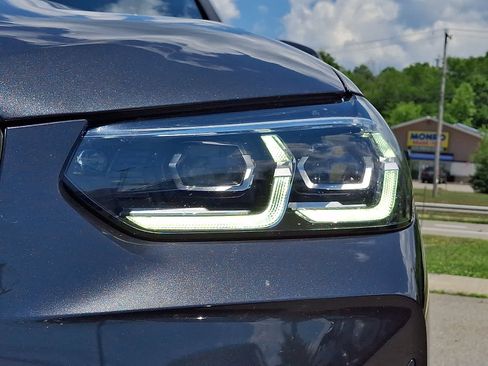 Used 2022 BMW X4 xDrive30i w/ Premium Package 2 AWD/4WD image 10
