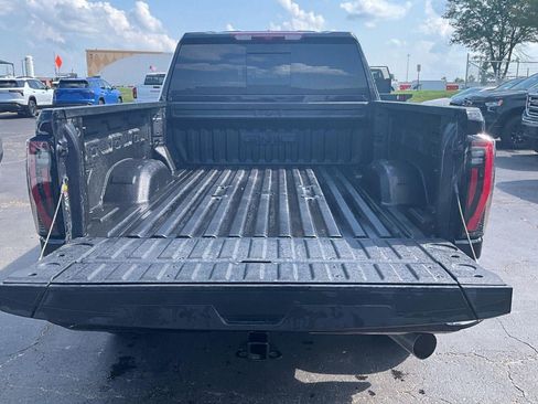 Used 2026 GMC Sierra 2500 AT4 AWD/4WD image 4