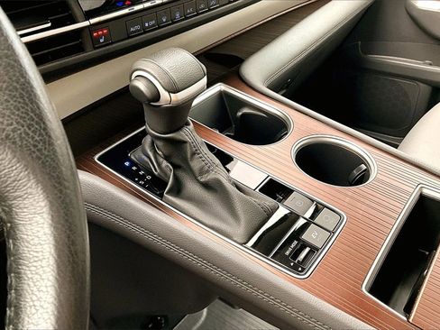 Certified 2024 Toyota Sienna XLE image 18