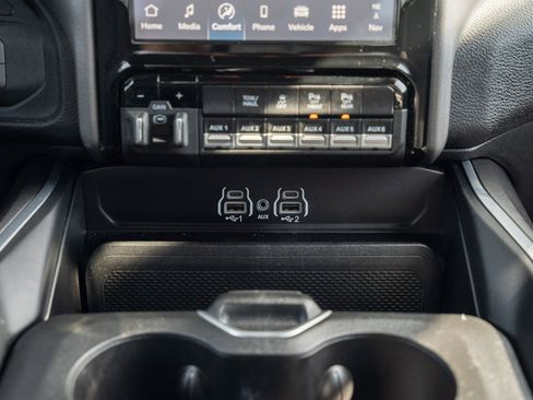 Used 2025 RAM 2500 Big Horn image 33