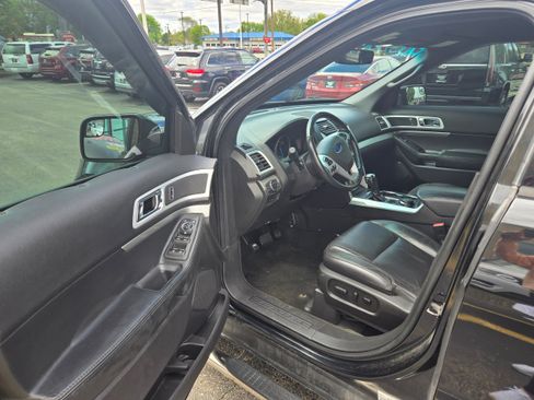 Used 2015 Ford Explorer XLT w/ Equipment Group 202B AWD/4WD image 5