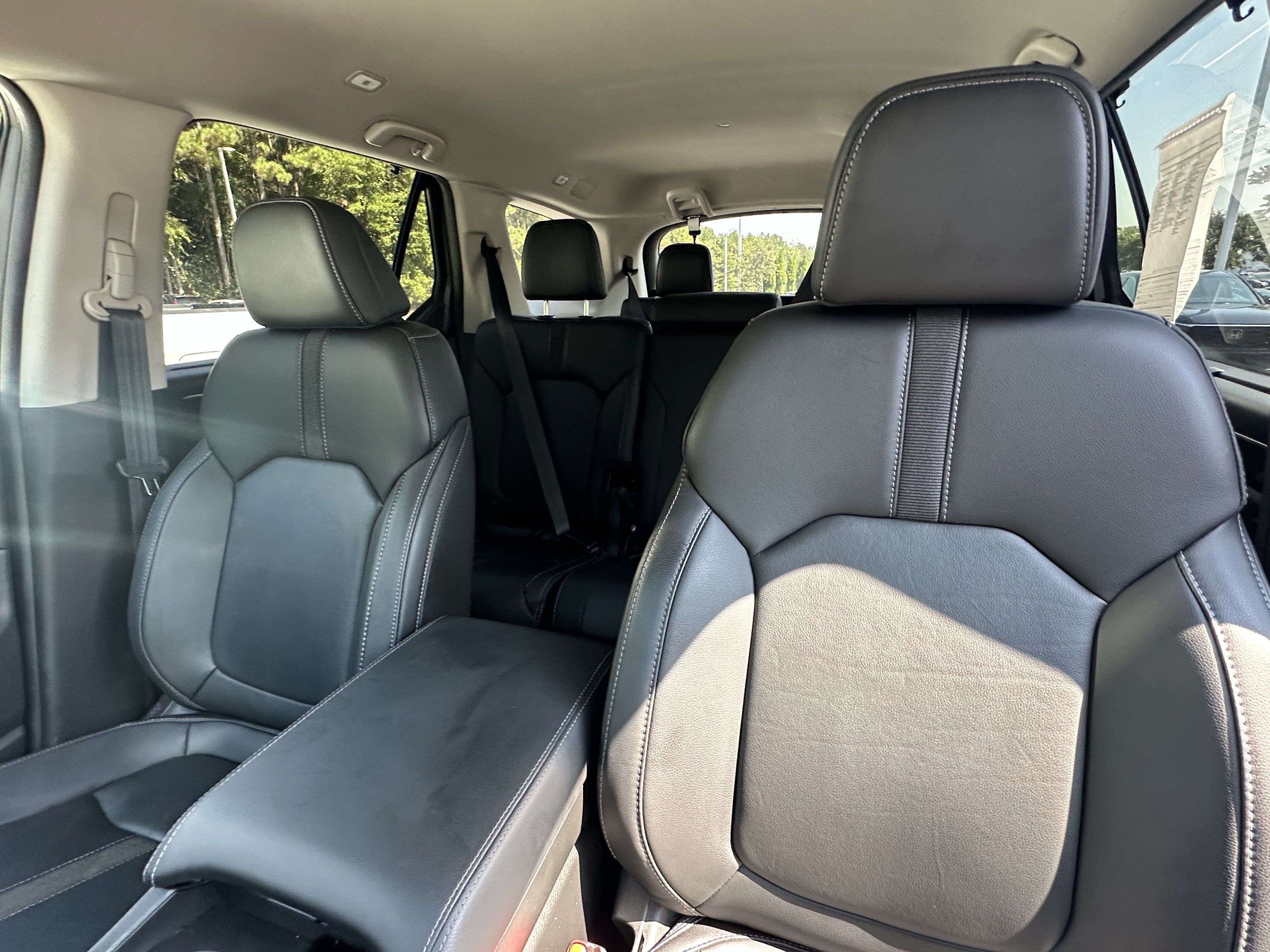 Used 2025 Honda Pilot EX-L image 7