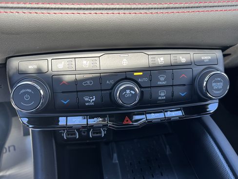 Used 2025 Dodge Durango R/T image 26