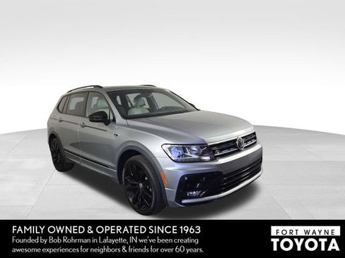 Used 2021 Volkswagen Tiguan SE R-Line AWD/4WD image 4
