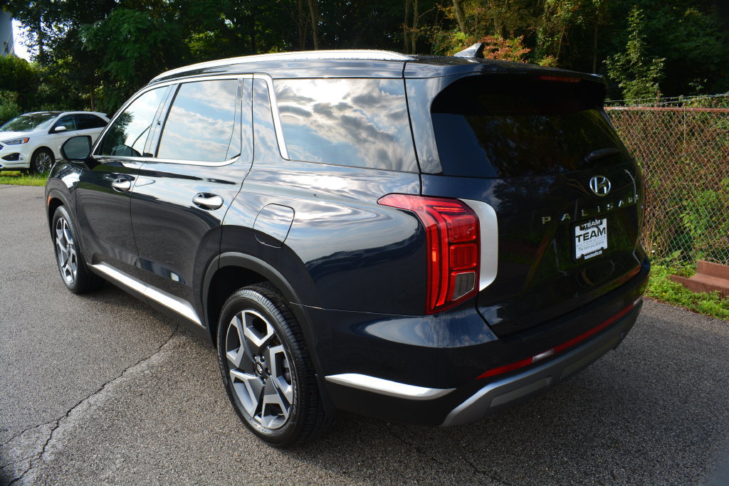 Used 2024 Hyundai Palisade Limited AWD/4WD image 7