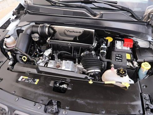 Used 2024 Jeep Compass Trailhawk AWD/4WD image 29