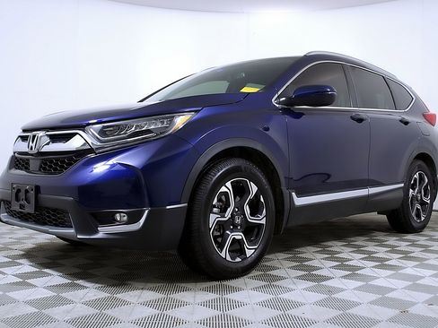 Used 2018 Honda CR-V Touring image 2
